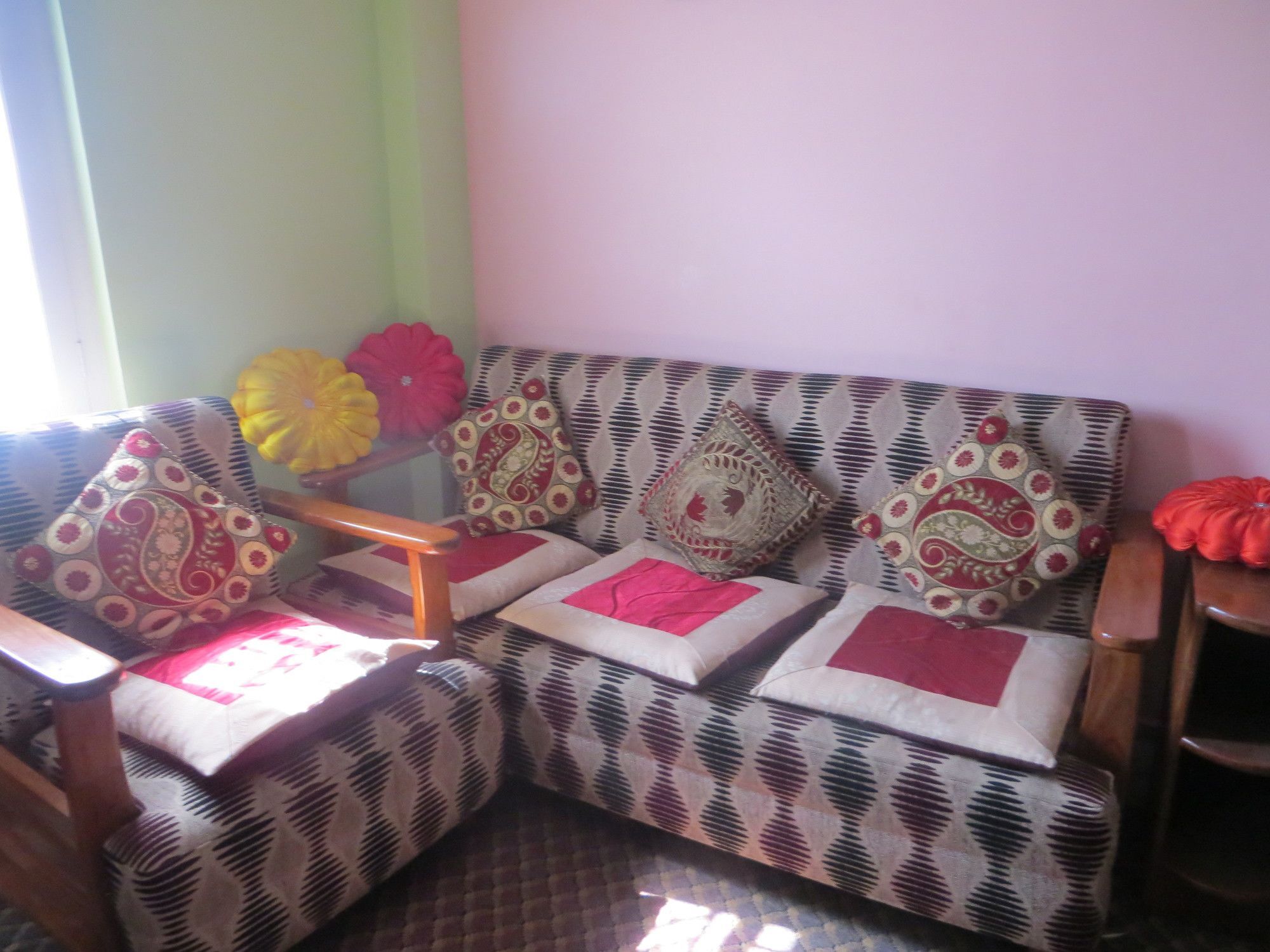 Manamaiju Homestay And Hotel Katmandu Zewnętrze zdjęcie